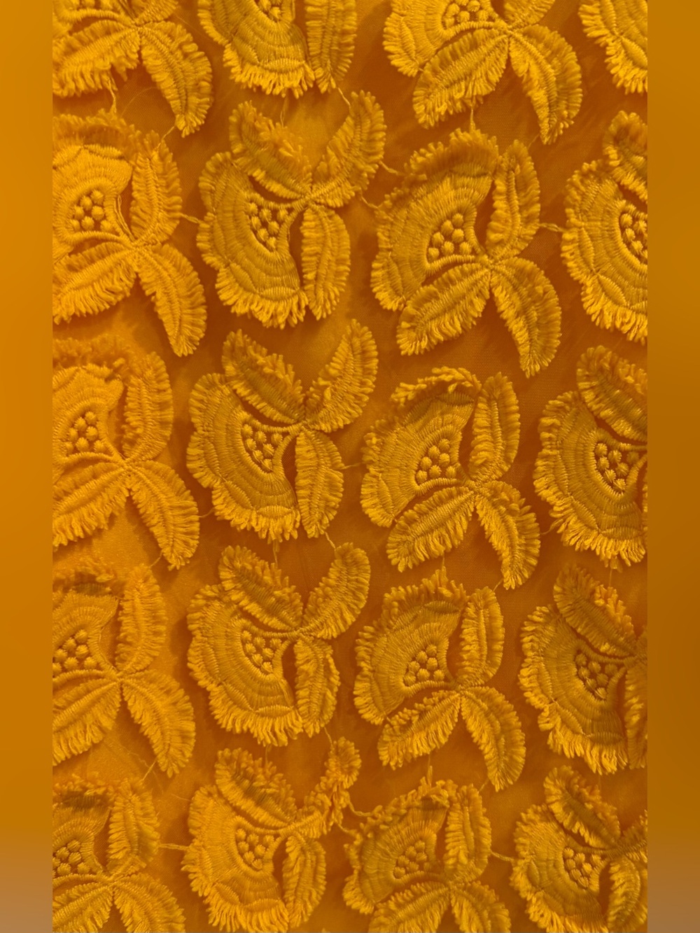 NY&Co. 7th Ave Design Studio Sleeveless Floral Appliqué Blouse in Saffron. Sz M. - Picture 6 of 7